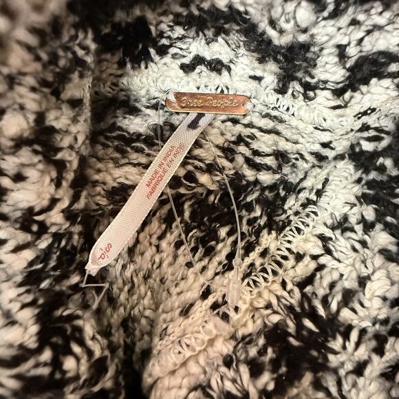 Free People Tunic Sweater Dress Winter Storm OVERSIZED NWOT Chunky Knit - Picture 5 of 6